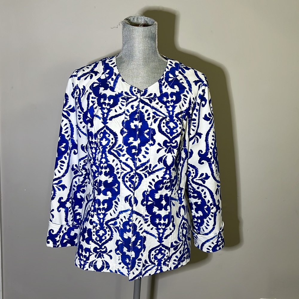 Blue and White top